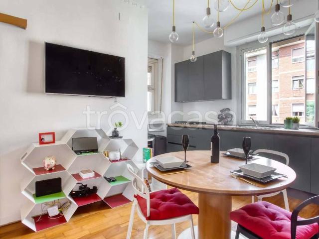 Appartamento in affitto a Milano via Fratelli Rosselli, arredato, ascensore, riscaldamento centralizzato TrovaCasa