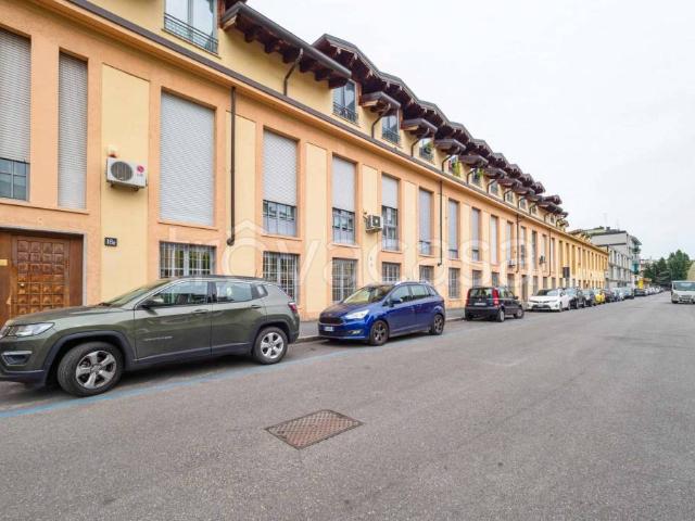 Appartamento in affitto a Milano via Isaac Newton, San Siro