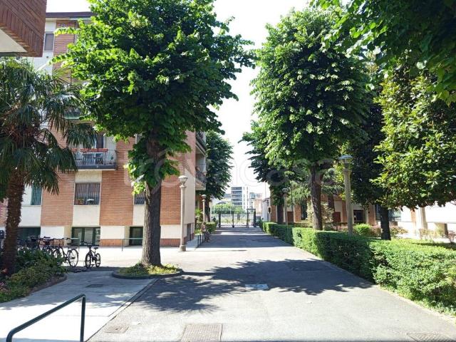 Appartamento in affitto a Milano via Lodovico il Moro, 159, arredato, ristrutturato, giardino condominiale TrovaCasa