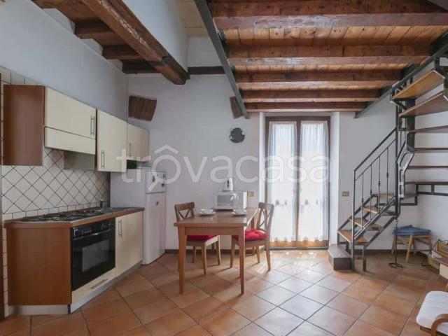 Appartamento in affitto a Milano via Lodovico Muratori, arredato, soppalco, cucina a vista TrovaCasa