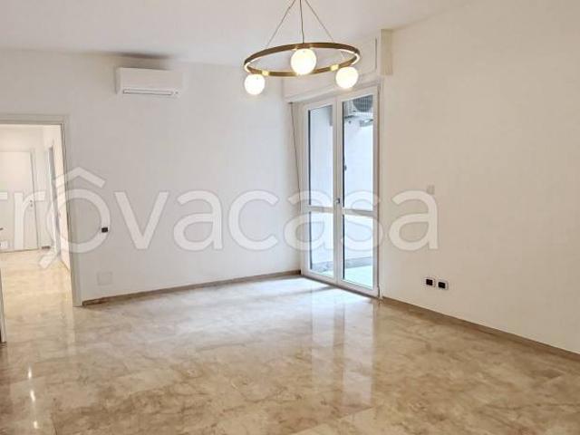 Appartamento in affitto a Milano via Lorenteggio, 35, Giambellino