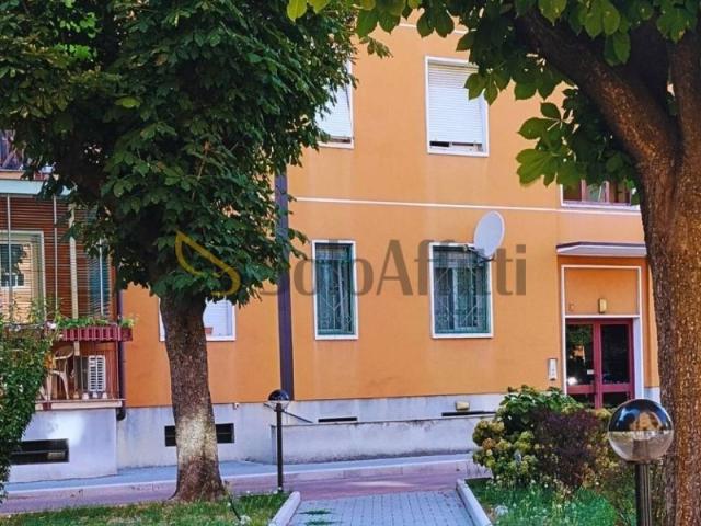 Appartamento in affitto a Milano via Lorenteggio, non arredato/vuoto, arredato, lavatrice TrovaCasa