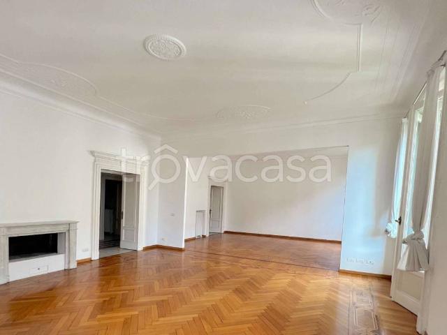 Appartamento in affitto a Milano via Lorenzo Mascheroni, box, parzialmente arredato, caminetto TrovaCasa