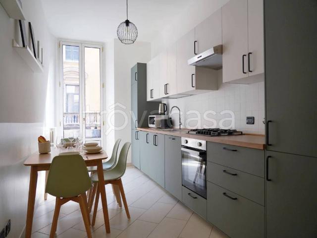 Appartamento in affitto a Milano via Lazzaro Palazzi 4, arredato, ristrutturato, balcone TrovaCasa