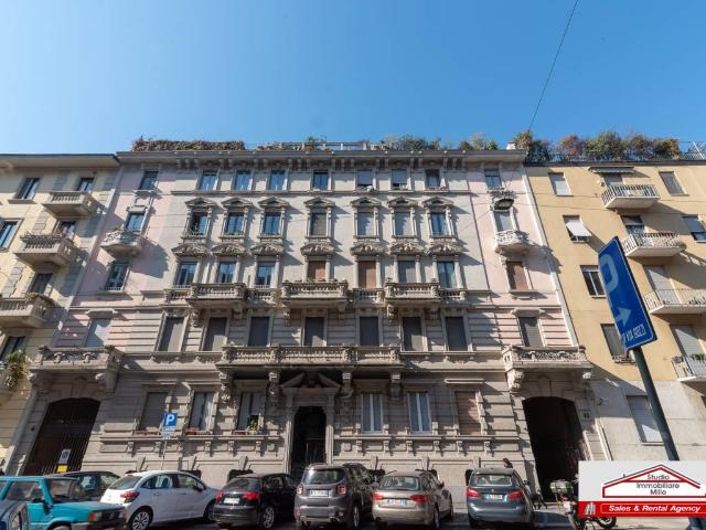 Appartamento in affitto a Milano via Leopoldo Cicognara, 7, immobile di prestigio, parzialmente arredato, ascensore TrovaCasa