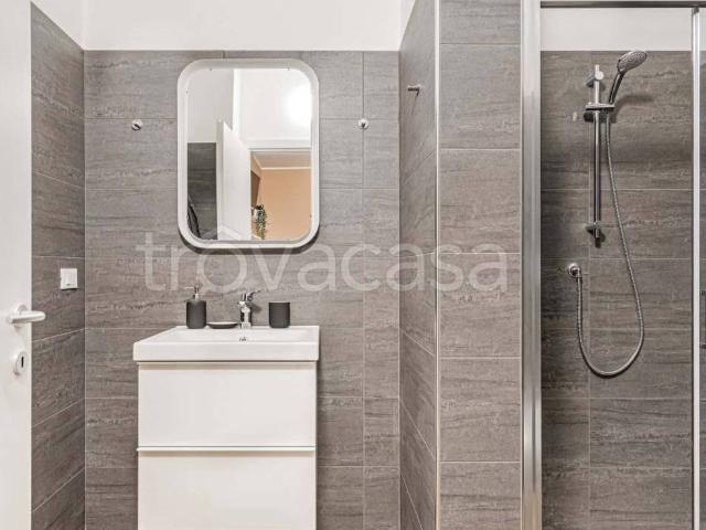Appartamento in affitto a Milano via Luciano Manara, arredato, terrazzo, balcone TrovaCasa