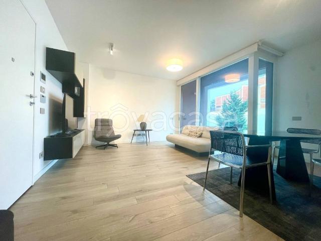 Appartamento in affitto a Milano via Luigi Giuseppe Faravelli, 14, arredato, box, terrazzo TrovaCasa