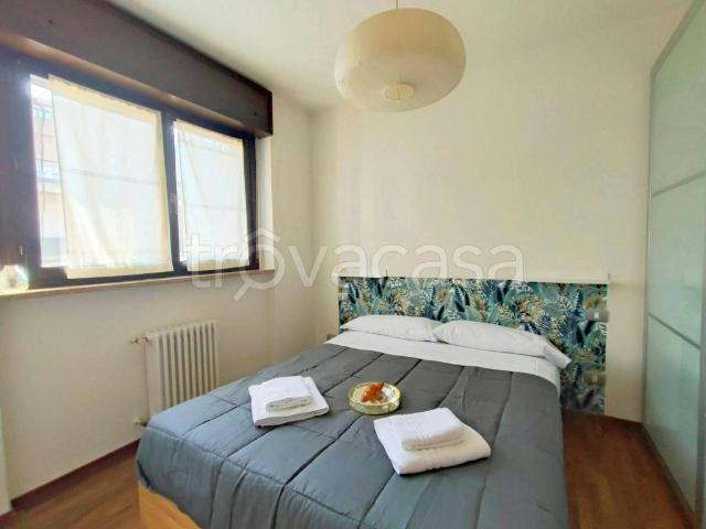 Appartamento in affitto a Milano via Luigi Manzotti, arredato, terrazzo, riscaldamento autonomo TrovaCasa