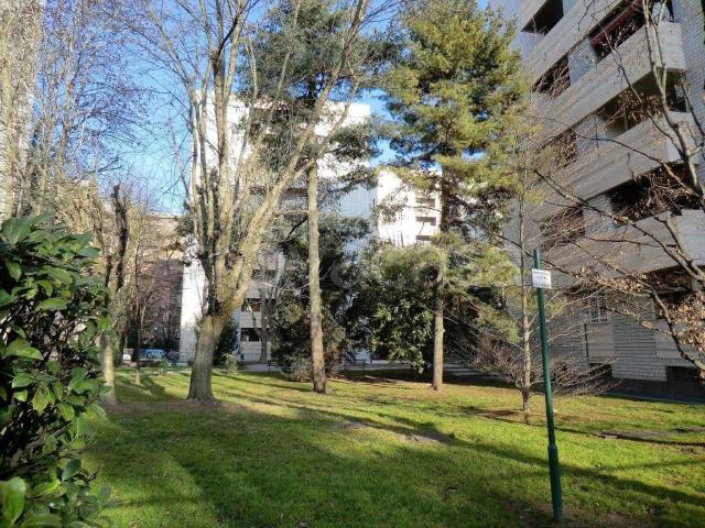 Appartamento in affitto a Milano via Molinetto di Lorenteggio, arredato, libero subito, aria condizionata TrovaCasa