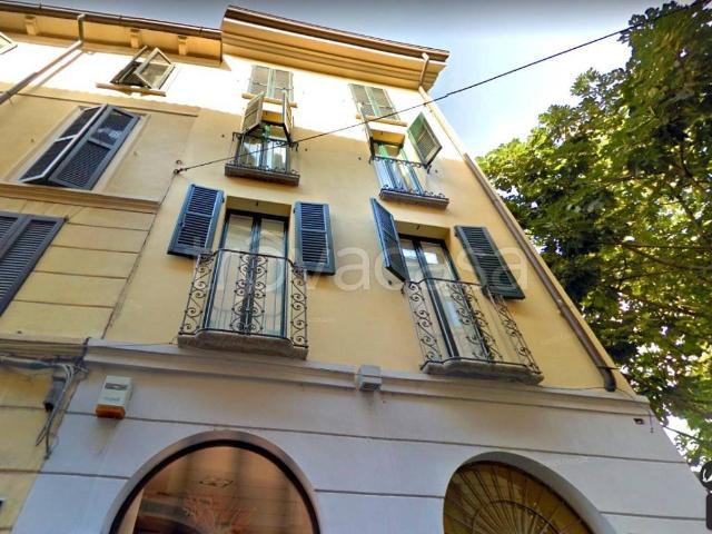 Appartamento in affitto a Milano via Madonnina, terrazzo, vista panoramica, parzialmente arredato TrovaCasa