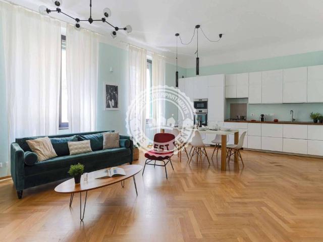 Appartamento in affitto a Milano via Marco Aurelio 3, arredato, luminoso, balcone TrovaCasa