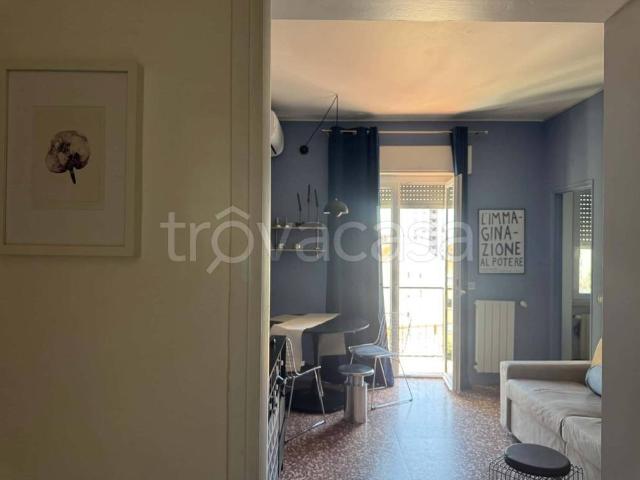 Appartamento in affitto a Milano via Marco d'Agrate, arredato, vicinanze negozi, balcone TrovaCasa