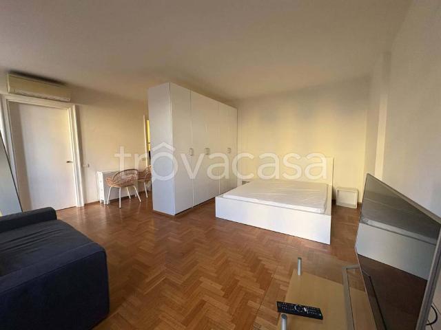 Appartamento in affitto a Milano via Marco Formentini, arredato, lavatrice, lavastoviglie TrovaCasa