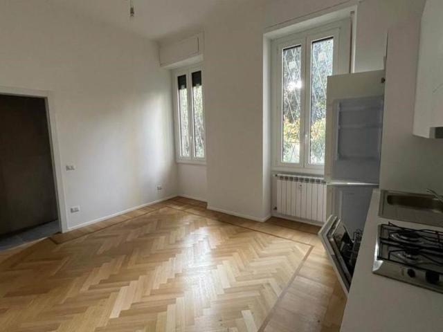 Appartamento in affitto a Milano via Marchesi De Taddei, ascensore, riscaldamento centralizzato, ristrutturato TrovaCasa