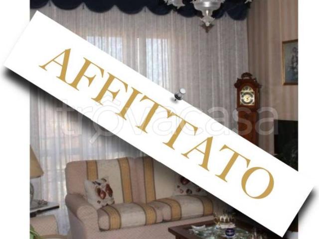 Appartamento in affitto a Milano via Mario Pieri, 2, arredato, terrazzo, buono stato TrovaCasa