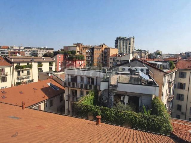 Appartamento in affitto a Milano via melzo, 16, riscaldamento autonomo, ultimo piano, lavatrice TrovaCasa