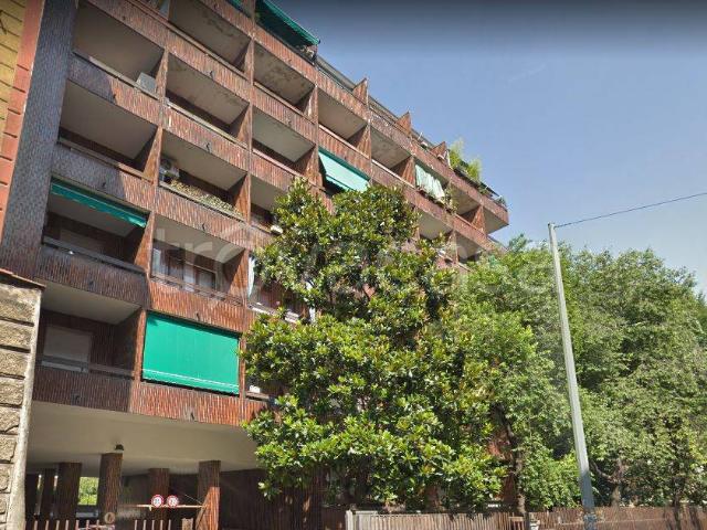Appartamento in affitto a Milano via Melzo, parzialmente arredato, riscaldamento centralizzato, vicinanze negozi TrovaCasa