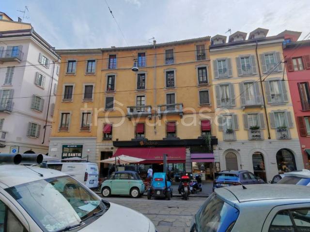 Appartamento in affitto a Milano via Mercato, 24, arredato, riscaldamento autonomo, centrale TrovaCasa