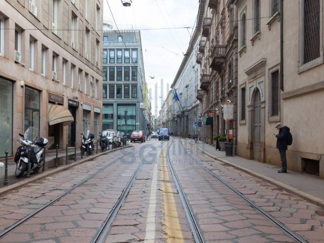 Appartamento in affitto a Milano via Meravigli, terrazzo, ultimo piano, luminoso TrovaCasa