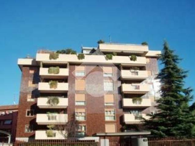 Appartamento in affitto a Milano via murat, 22, non arredato/vuoto, terrazzo, contesto signorile TrovaCasa