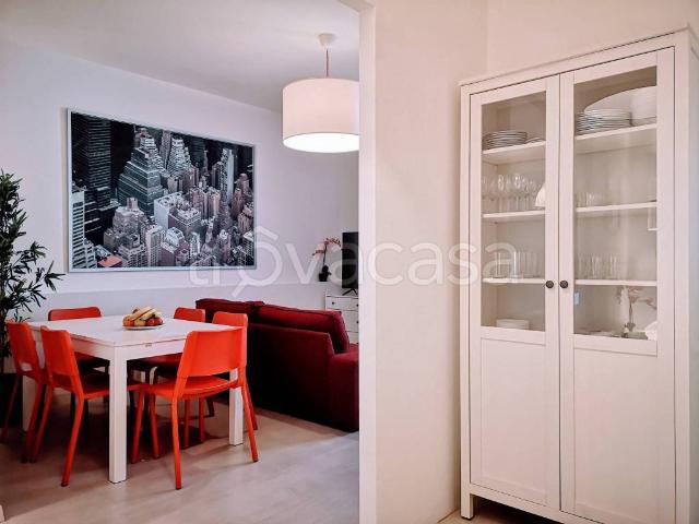 Appartamento in affitto a Milano via Niccolò Copernico, 47, arredato, balcone, cucina a vista TrovaCasa