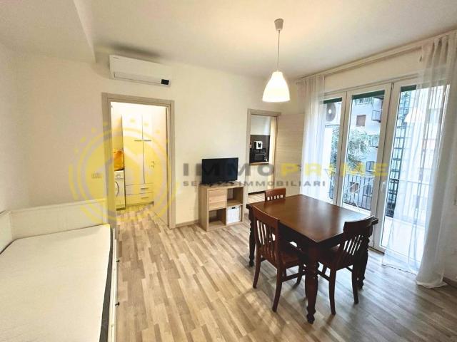 Appartamento in affitto a Milano via Nicolò Barabino, 3, arredato, ristrutturato, balcone TrovaCasa