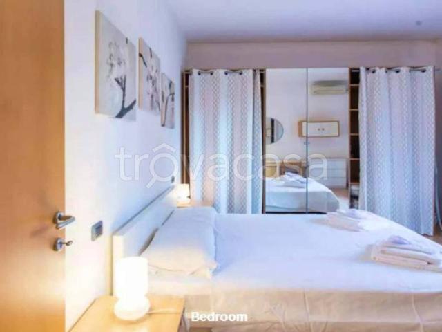 Appartamento in affitto a Milano via Sofonisba Anguissola, arredato, riscaldamento centralizzato, lavatrice TrovaCasa