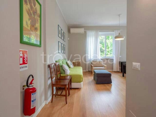 Appartamento in affitto a Milano via Sambuco, arredato, parquet TrovaCasa