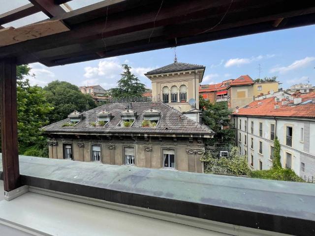 Appartamento in affitto a Milano via San Martino, arredato, terrazzo, ascensore TrovaCasa
