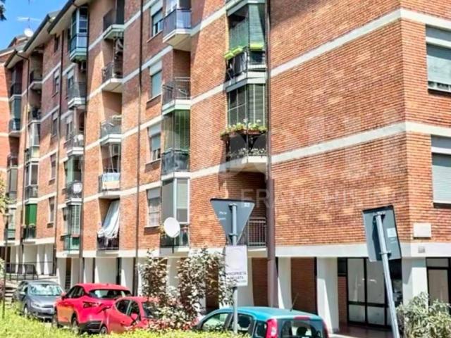 Appartamento in affitto a Milano via Sant'Abbondio, arredato, ultimo piano, balcone TrovaCasa