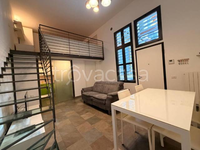Appartamento in affitto a Milano via Sile, 9, Corvetto