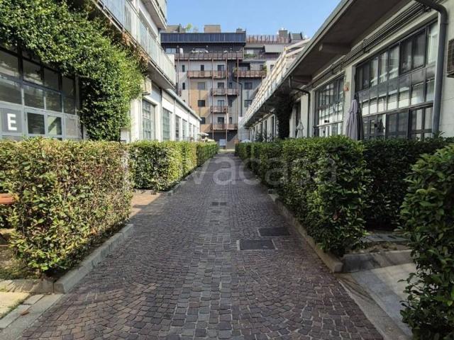 Appartamento in affitto a Milano via Simone Schiaffino, 25, arredato, giardino privato, riscaldamento autonomo TrovaCasa