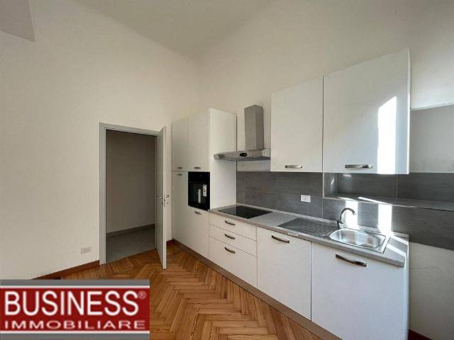 Appartamento in affitto a Milano via Spartaco, 10, parzialmente arredato, vicinanze negozi, servizio di portineria TrovaCasa