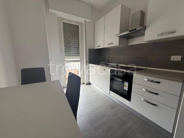 Appartamento in affitto a Milano via Spartaco, 25, arredato, terrazzo, contesto signorile TrovaCasa