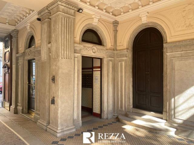 Appartamento in affitto a Milano via Spartaco, arredato, riscaldamento centralizzato, centrale TrovaCasa