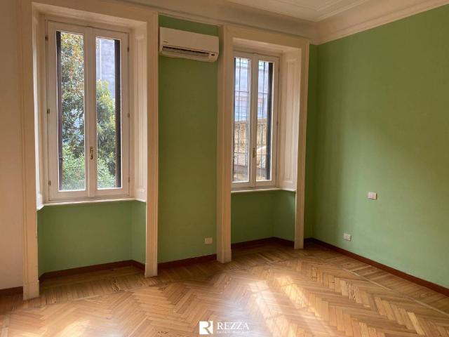 Appartamento in affitto a Milano via Spartaco, parzialmente arredato, riscaldamento centralizzato, ristrutturato TrovaCasa