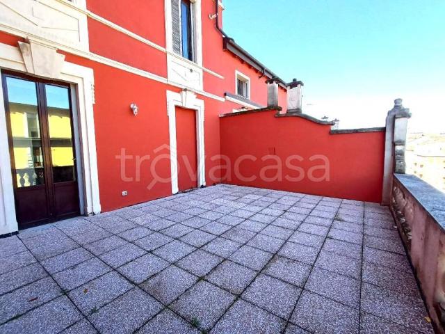 Appartamento in affitto a Milano via Spartaco, terrazzo, ascensore, riscaldamento centralizzato TrovaCasa