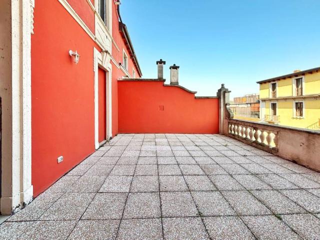 Appartamento in affitto a Milano via Spartaco, terrazzo, parzialmente arredato, ascensore TrovaCasa