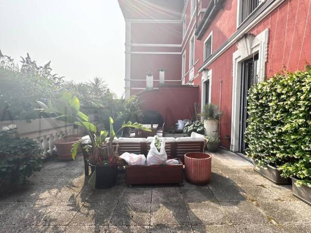 Appartamento in affitto a Milano via Spartaco, terrazzo, ristrutturato, aria condizionata TrovaCasa