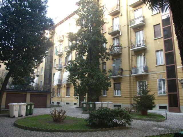 Appartamento in affitto a Milano via Poggi 7, arredato, ascensore, ultimo piano TrovaCasa