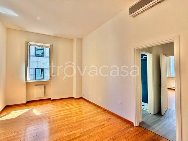 Appartamento in affitto a Milano via Porlezza, 16, Duomo, Vittorio Emanuele