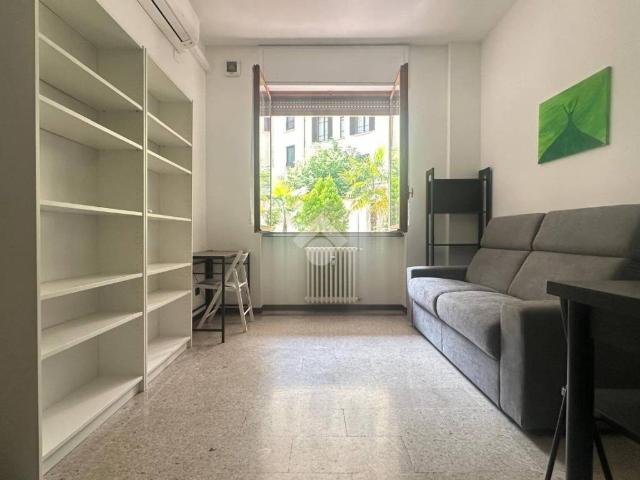 Appartamento in affitto a Milano via Parmigianino, 14, arredato, cucina a vista, box doccia TrovaCasa