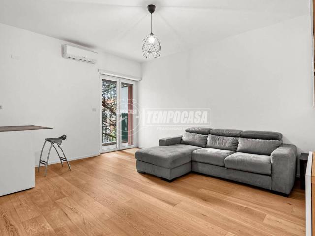 Appartamento in affitto a Milano via peroni 76, arredato, doppia esposizione, ristrutturato TrovaCasa