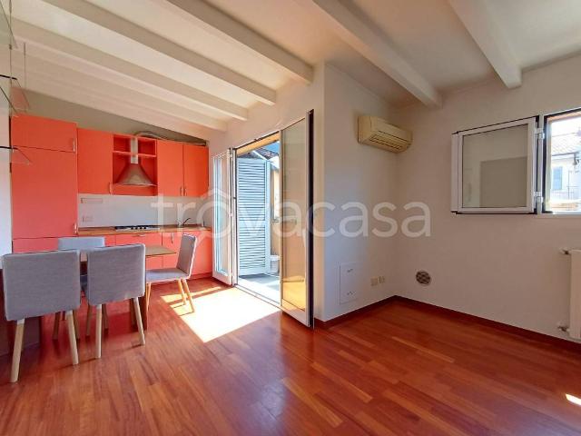 Appartamento in affitto a Milano via Piero della Francesca, 4/3, arredato, riscaldamento autonomo, ascensore TrovaCasa