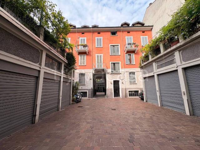 Appartamento in affitto a Milano via Pietro Maroncelli, 13, arredato, travi a vista, ultimo piano TrovaCasa