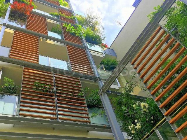Appartamento in affitto a Milano via Pietro Giannone 8, arredato, box, terrazzo TrovaCasa