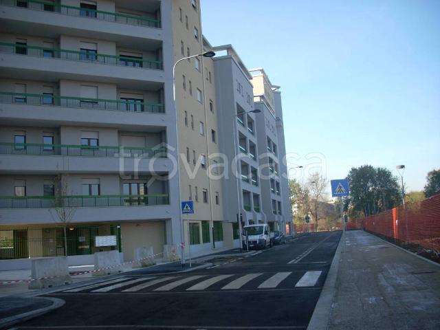 Appartamento in affitto a Milano via Prato, 24, arredato, box, terrazzo TrovaCasa