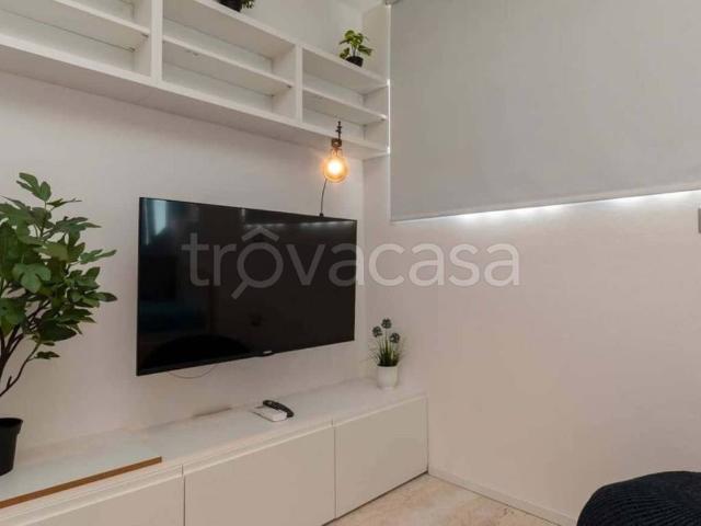 Appartamento in affitto a Milano via Privata Don Bartolomeo Grazioli, arredato TrovaCasa
