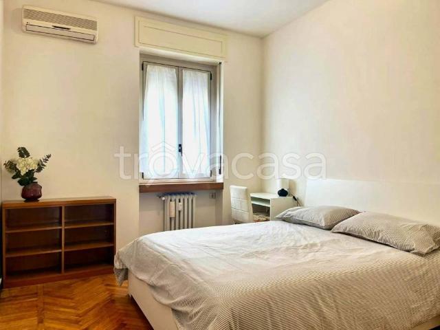 Appartamento in affitto a Milano via Privata Martiri Triestini, arredato, studio TrovaCasa