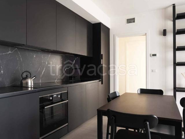 Appartamento in affitto a Milano via privata Quarto Cagnino, arredato, luminoso, balcone TrovaCasa